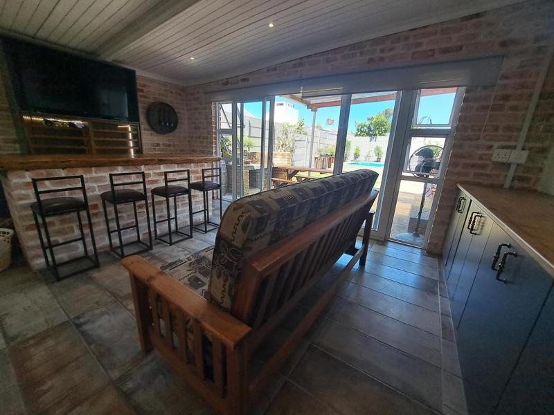 3 Bedroom Property for Sale in Vredekloof East Western Cape